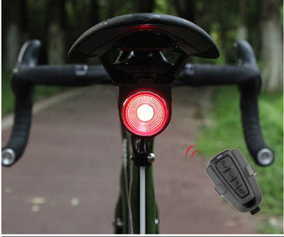 Wireless remote control smart bicycle tail light - Phosgene