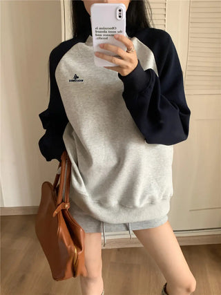 Letter Embroidery Contrast Color Loose Mid-length Long Sleeve Top Phosgene