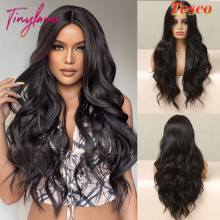 Women Wear Wavy Wigs - Phosgene